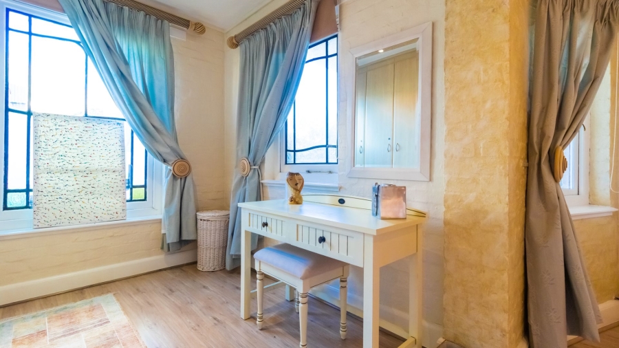 1 Bedroom Property for Sale in Hout Bay Beachfront Western Cape